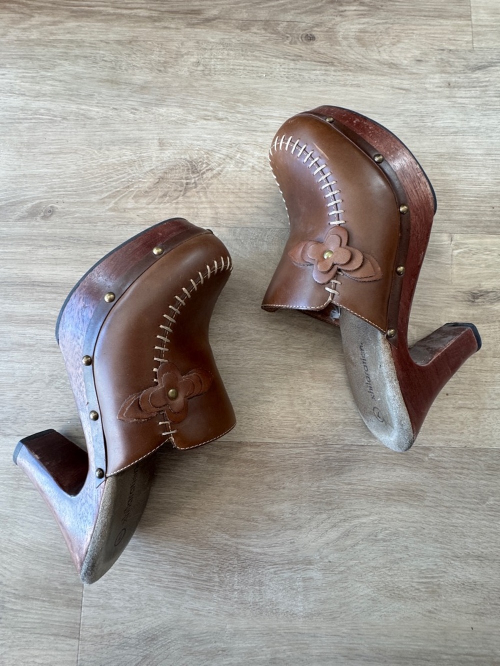 Xhilaration Vintage Y2K Brown Platform Wooden Clogs - 4” heel- sz 7